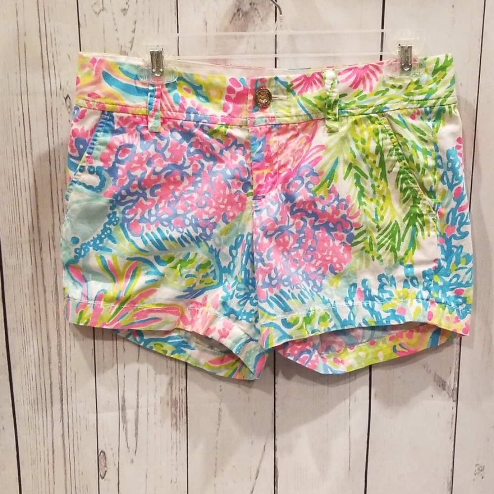 NWOTBARELYWORNLilly Pulitzer "Lovers Coral" Shorts